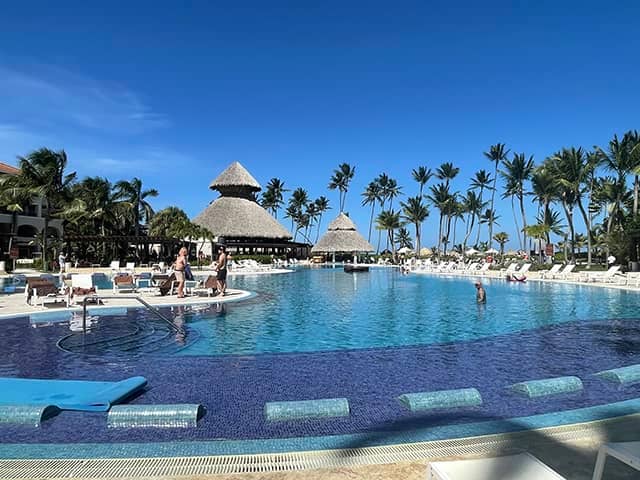 Secrets Resorts & Spas tropical paradise