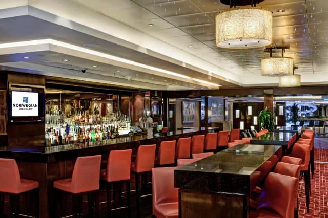 NCL Epic Maltings Whiskey Bar Maltings Whiskey Bar on Norwegian Epic